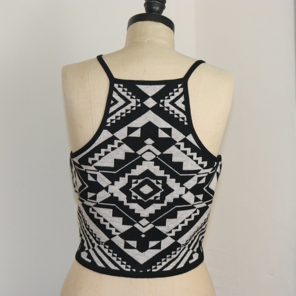 SOLD!!Forever 21 Black/White Southwestern PrintTop - Picture 3 of 6